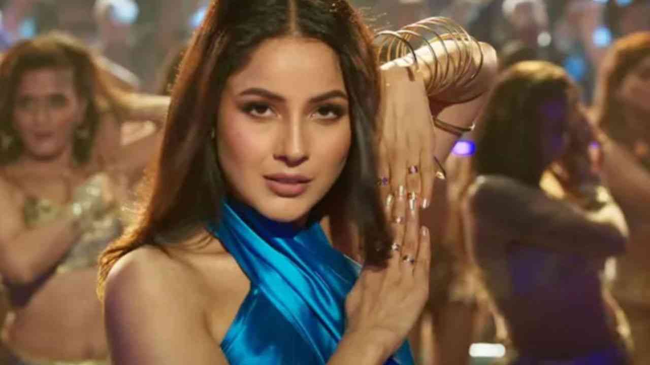 ਸ਼ਹਿਨਾਜ਼ ਗਿੱਲ ਨੇ ਲਗਾਏ ਇਲਜ਼ਾਮ ‘ਲੋਕਾਂ ਨੇ ਮਾਰੇ ਮੈਨੂੰ ਧੱਕੇ, ਵੱਢੀਆਂ ਚੂੰਢੀਆਂ’