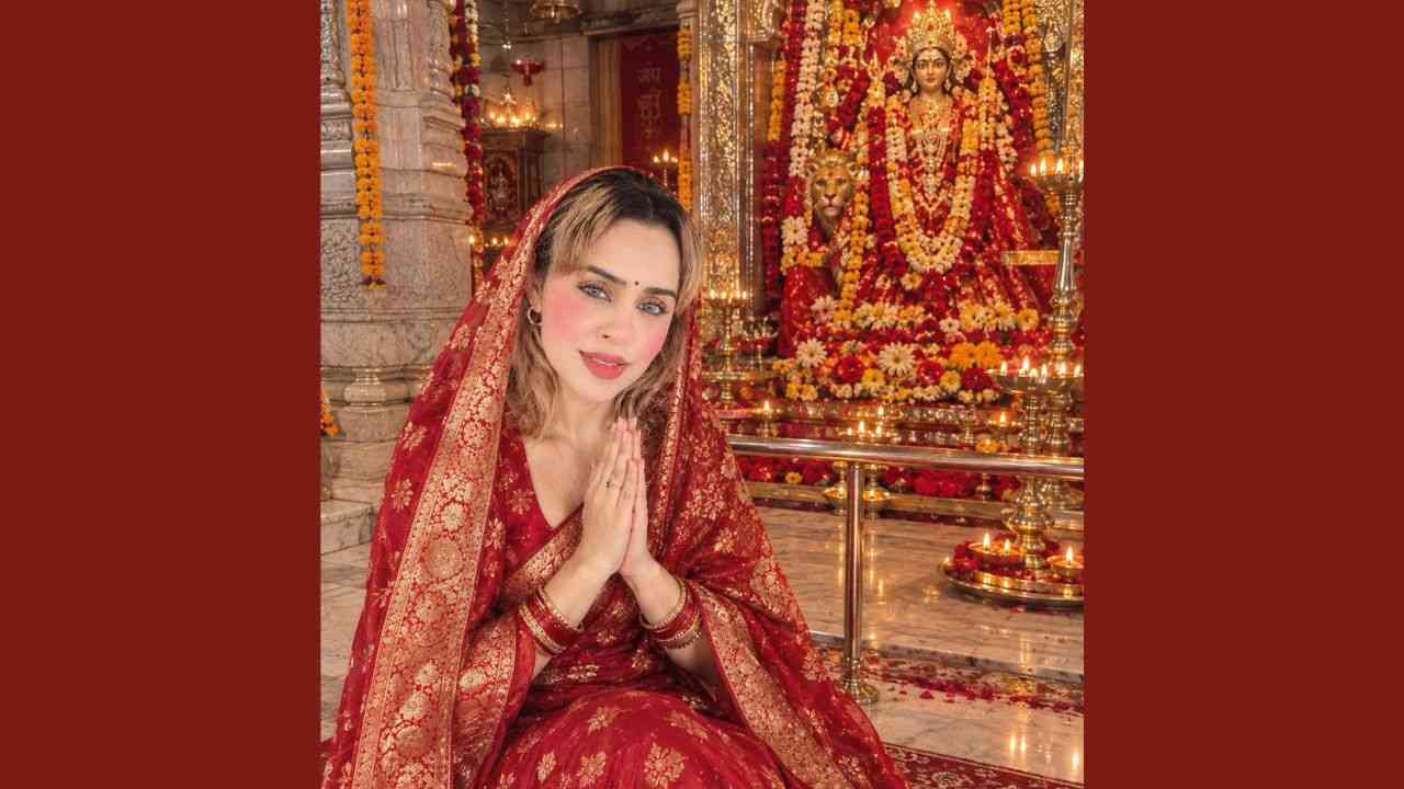 ਗਾਇਕਾ ਜੈਨੀ ਜੌਹਲ ਨੇ ਨਰਾਤਿਆਂ ‘ਤੇ ਦਿੱਤੀ ਸਭ ਨੂੰ ਵਧਾਈ