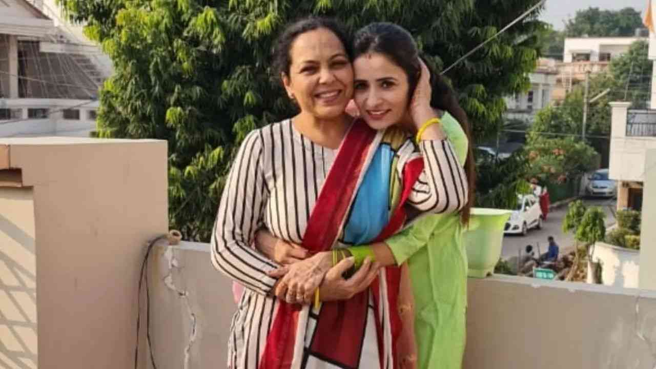 ਅਦਾਕਾਰਾ ਸੀਮਾ ਕੌਸ਼ਲ ਨੇ ਆਪਣੀ ਧੀ ਨੂੰ ਦਿੱਤੀ ਜਨਮ ਦਿਨ ਦੀ ਵਧਾਈ, ਧੀ ਦੇ ਨਾਲ ਸਾਂਝੀ ਕੀਤੀ ਕਿਊਟ ਤਸਵੀਰ
